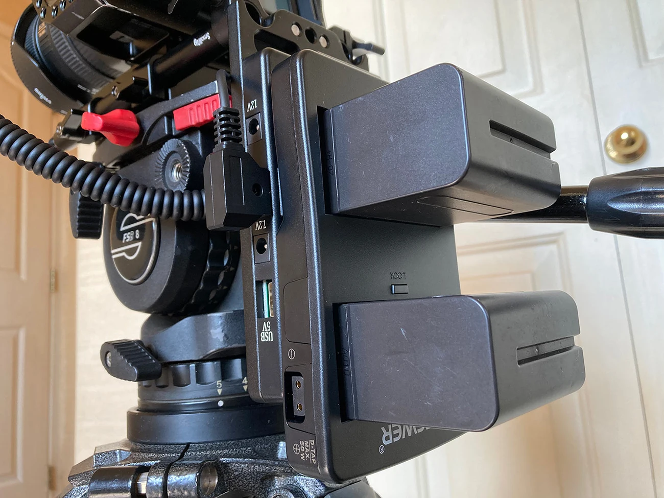ANDYCINE Vマウントバッテリーアダプタープレートのレビュー