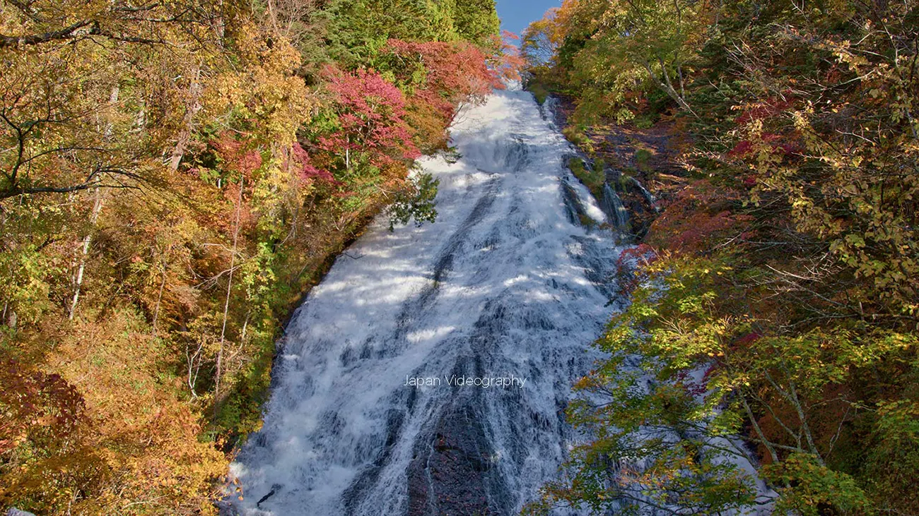 奥日光名瀑三滝、華厳ノ滝・竜頭ノ滝・湯滝の美しい紅葉 | 栃木