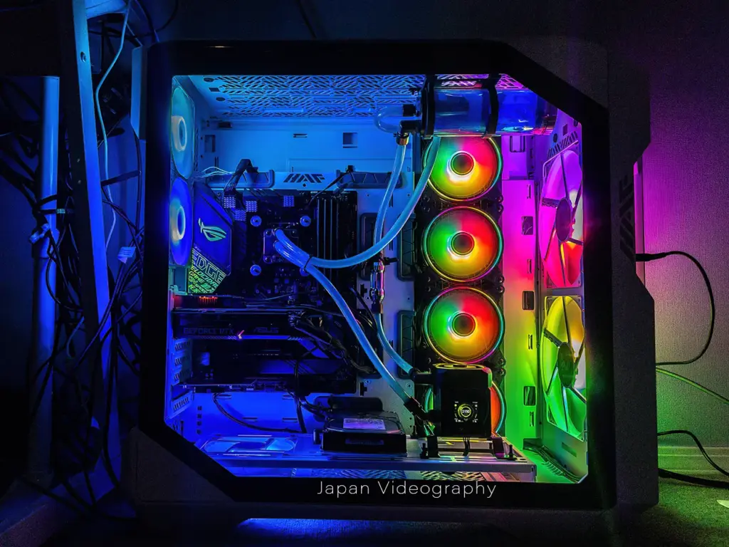 Granzonのデジタルディスプレイ付きPWM DDC スタイル ポンプを取り付けたCooler Master HAF700