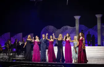 Celtic Woman You Raise Me Up