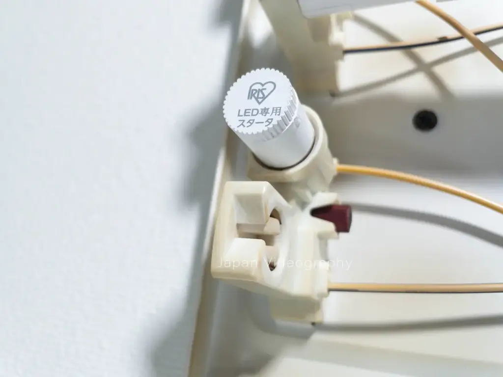グロースタート方式の直管LEDランプ用ダミーグローランプ