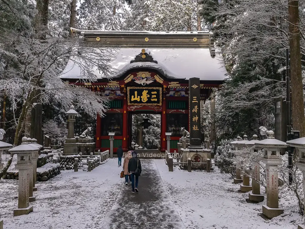 埼玉県秩父市 三峰神社の隋神門