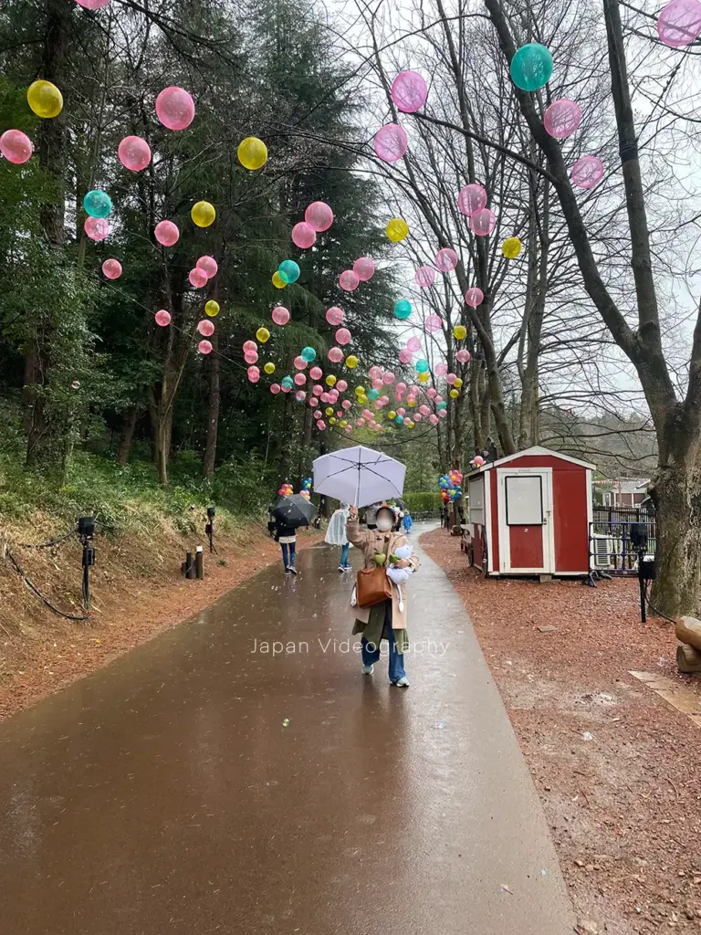 ムーミンバレーパーク しゃぼん玉と並木道