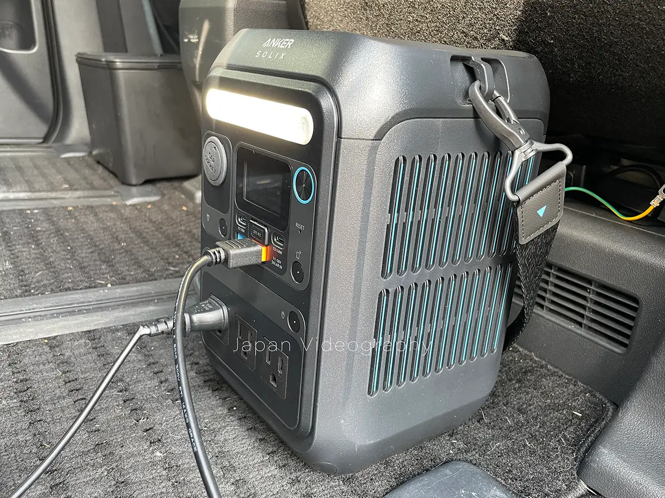 ポータブル電源Anker Solix C300 Portable Power StationのAC100Vコンセント