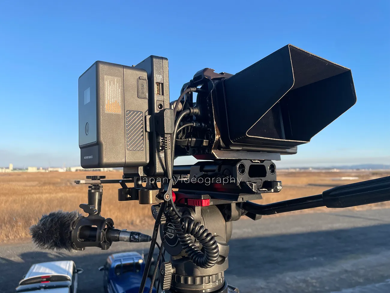 低価格で大容量！カメラ用NEEWER Vマウントバッテリー PS099EBのレビュー