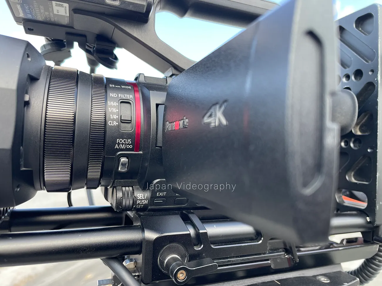 パナソニック HC-X1600の押しにくいAF/MFスイッチ