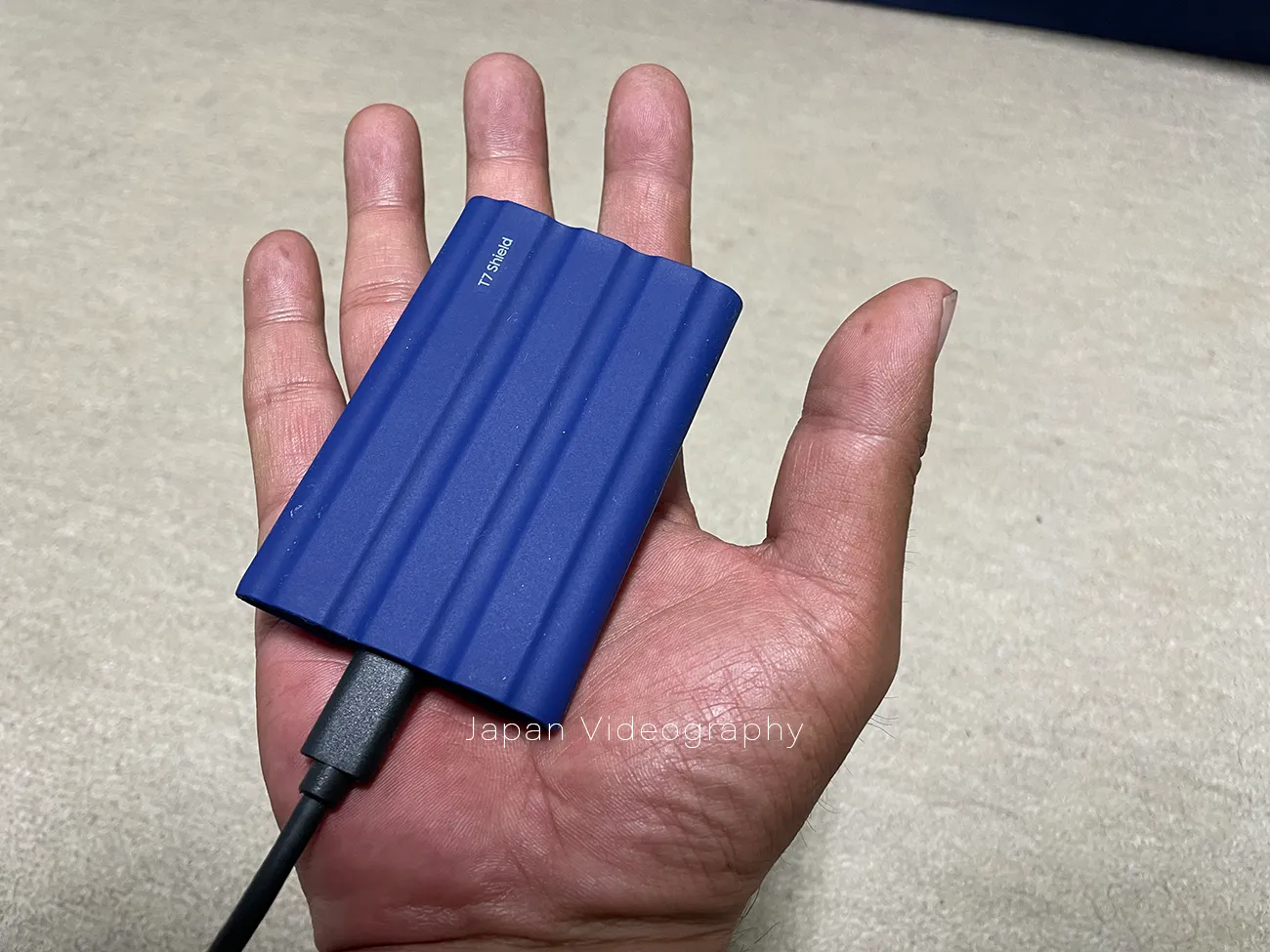 手のひらサイズの小型SSD Samsung T7 Shield